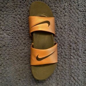 Nike Slides Rose Gold and black .